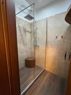 Shiny Gem in Basillica with Sauna - 1