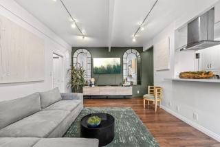 Luca's Tree Flat - Los Angeles California - 4