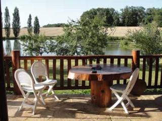 Chalet confortable au bord d'un étang à Dussac - FR-1-616-72 - Dussac - 7