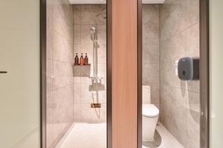 Dayin Serene Garden Hotel -People's Square & Nanjing Road-Large Social Area -Bar -Café -Gym -Free Laundry Luggage Storage -24H Front Desk-English Service - 3