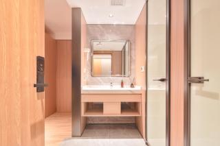 Dayin Serene Garden Hotel -People's Square & Nanjing Road-Large Social Area -Bar -Café -Gym -Free Laundry Luggage Storage -24H Front Desk-English Service - 8