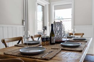 Karinya Jervis Bay - 4BR home & optional studio - 1