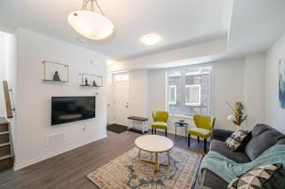 Centrally Located 3-Bedroom Townhouse in Vaughan - 6