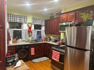 Large Bedroom with Private Bathroom step to Train &Buses in Boston - 9