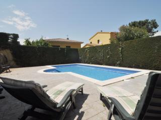 Casa BIG BEAR con Piscina Privada y Wifi en Torroella de Montgrí, Zona Tranquila - HISP-7-29 - 0