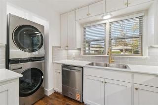 Windsor Way Retreat by StayLage - 9