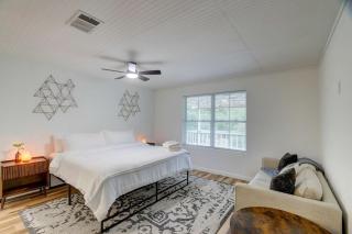 Forest Retreat 3BR Escape w Huge Patio - 5