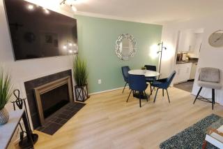 Four Reasons- Location Food Night Life Comfort - 5