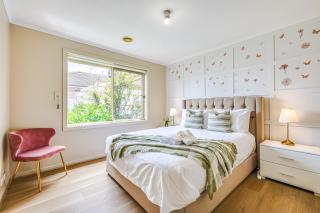 StayAU Two-story Comfortable House Pool Table - 1