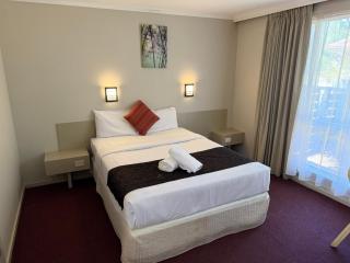 Ringwood Lake Inn - 7