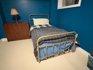 Sunshine room on Downsview - 4