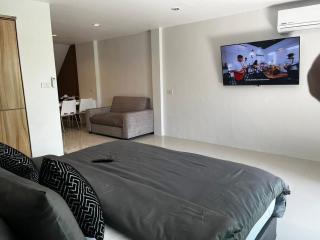 Madam Buppha R2 2 - 2