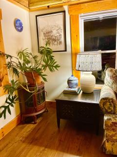 Charming 120-year-old farmhouse by the creek. - Starlight - 9