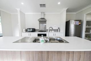 StayAU Pet-friendly Family's Perfect Beach Getaway - 8