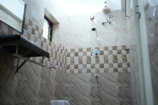 Thekkady Arasi Hotel - 7