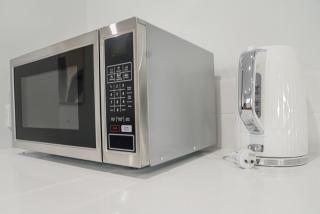 StayAU 4BRM Family Beach Retreat in Secret Harbour - 9