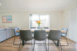 StayAU Pet-friendly Family's Perfect Beach Getaway - 2