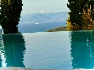 SeaForest Villa, Grand New! 2 km from Beach -  - 0