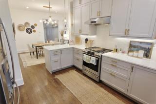 Blue Brick Haven in Union Market - Parking - 6