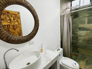 Arcata Jungle Black Beach, Puerto Viejo - 4