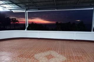 Seven Waves Beachfront La Union - 8