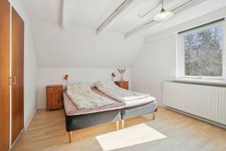 Spacious Holiday Home On A Large Natural Plot - 1