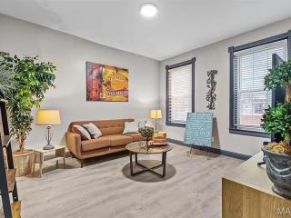 Gateway Duplex Retreat by StayLage - 9