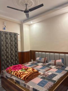 Lovkush Bhavan Valmiki ashram guest house - 4