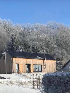 VulkanSkyline mit SterneWellness, ÖkoDesignhaus, Sauna, Kamin, zwei Schlafzimmer, Yogaloft & WLAN - Immerath - 8