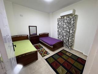 شقه مقابل ممشى SquareOne Strip - 6 October City - 8