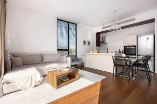 Perfect Beach Getaway Steps from Carmel Market - 5