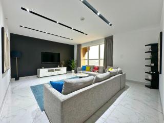 STYLISH 2 BEDROOM SERVICE APARTMENT with SEA VIEW - 7