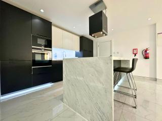 STYLISH 2 BEDROOM SERVICE APARTMENT with SEA VIEW - 6