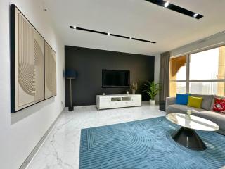 STYLISH 2 BEDROOM SERVICE APARTMENT with SEA VIEW - 8