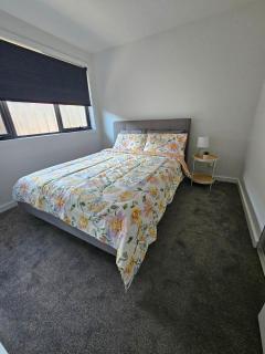 George Town Villa - Outdoor Alfresco - aircon FREE WIFI - Central location near MTB Trails - 5