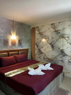 Lanta natural hut garden - 7