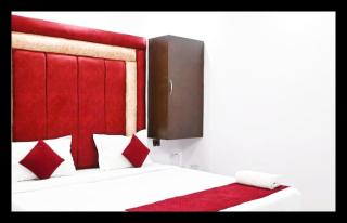 The Met Palace In Hapur - 1