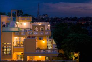The Coral Court Homestay - Agra - 0