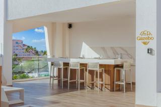 Stylish NEW 1BR w/Pool & Gym ~ Walk to Palm Beach! - 2