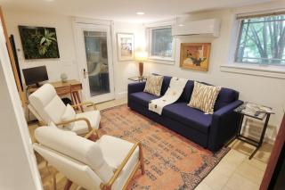 Capitol Hill Delight With Patio - 3