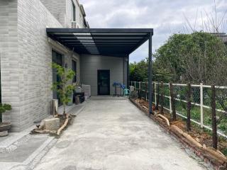 Miss Chang's B&B - 9