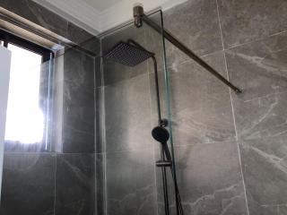 Magical garden apartment near hippest beach on the planet - 5