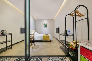 J Hotel Guangzhou University Town - 1