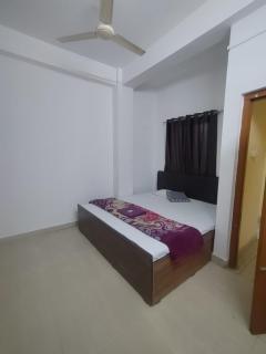 The Modern Home Stay - 4