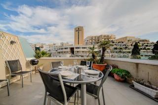 St Julian's 2Br Apartment with Private Jacuzzi - 0