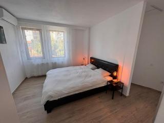 AT Modern Boutique - Bucarest - 5