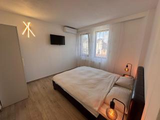 AT Modern Boutique - Bucarest - 4