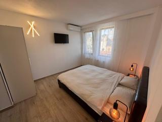 AT Modern Boutique - Bucarest - 2