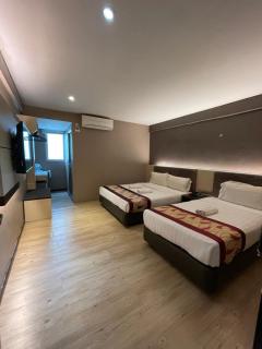 Palace Inn - 1
