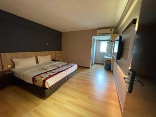 Palace Inn - 2
